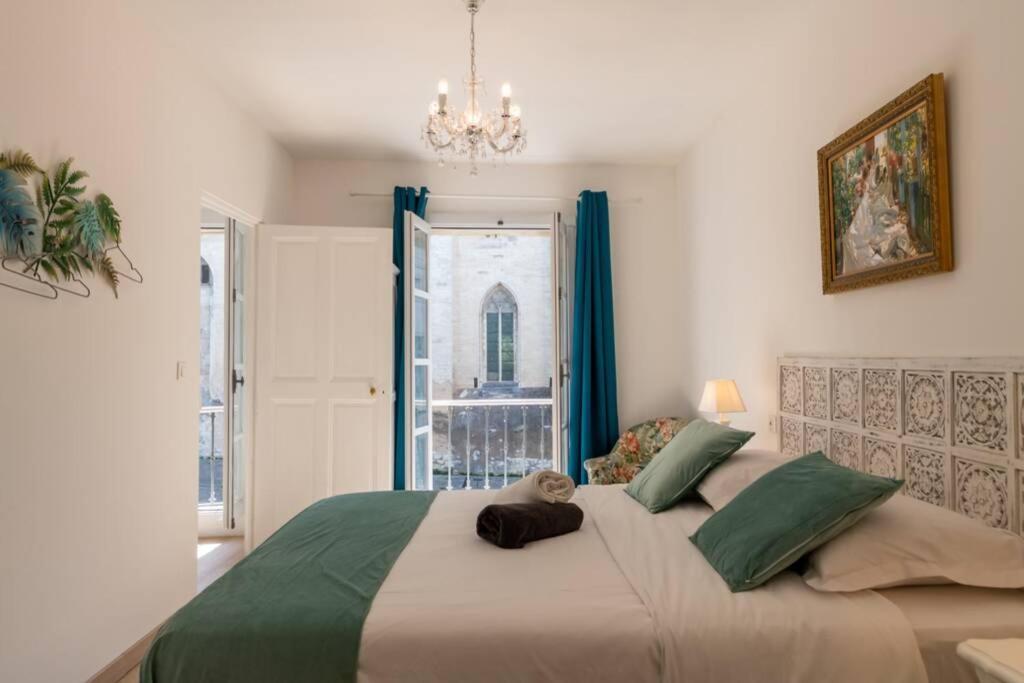 Bien D'Exception En Face Du Palais Des Papes Appartement Avignon Buitenkant foto