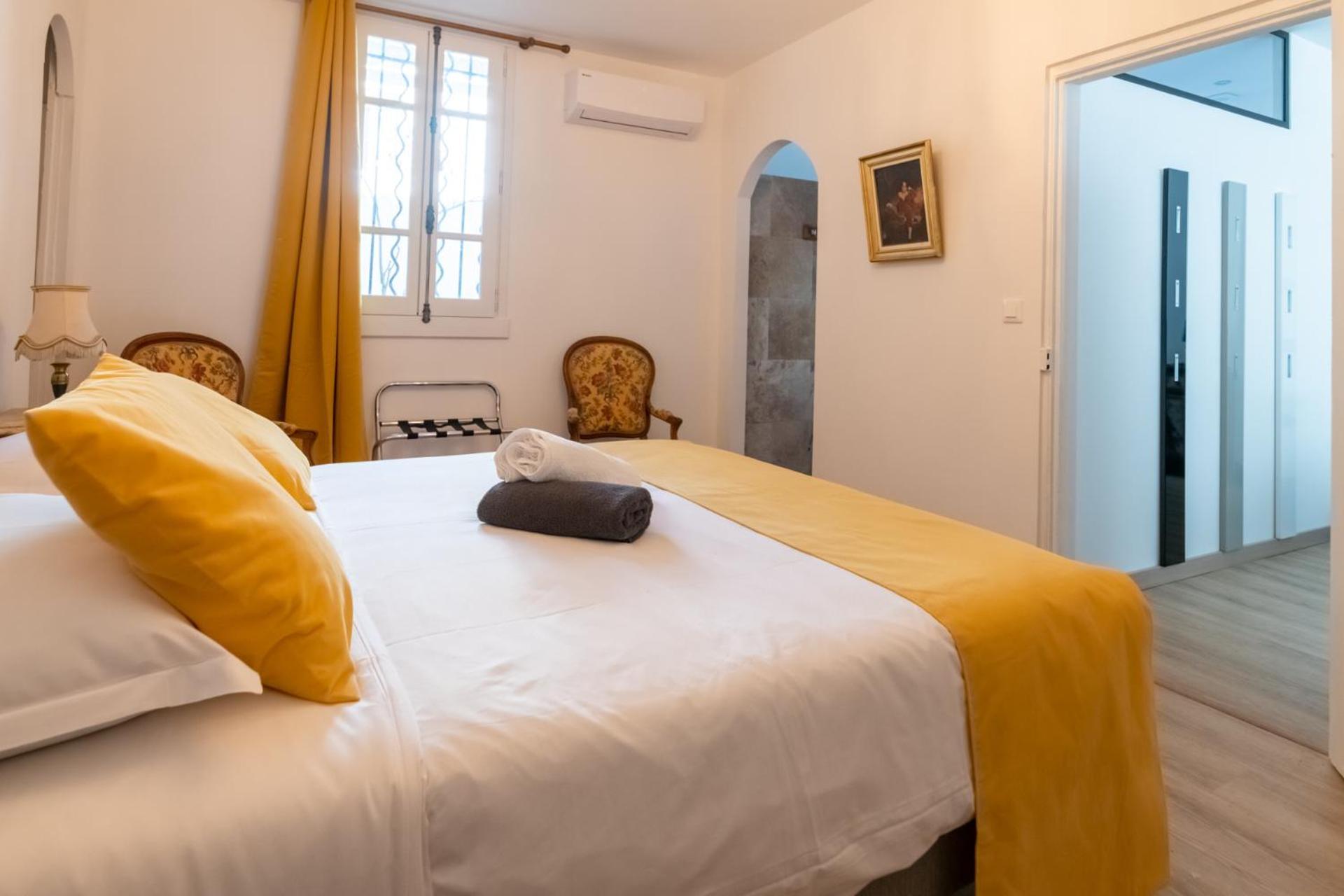 Bien D'Exception En Face Du Palais Des Papes Appartement Avignon Buitenkant foto
