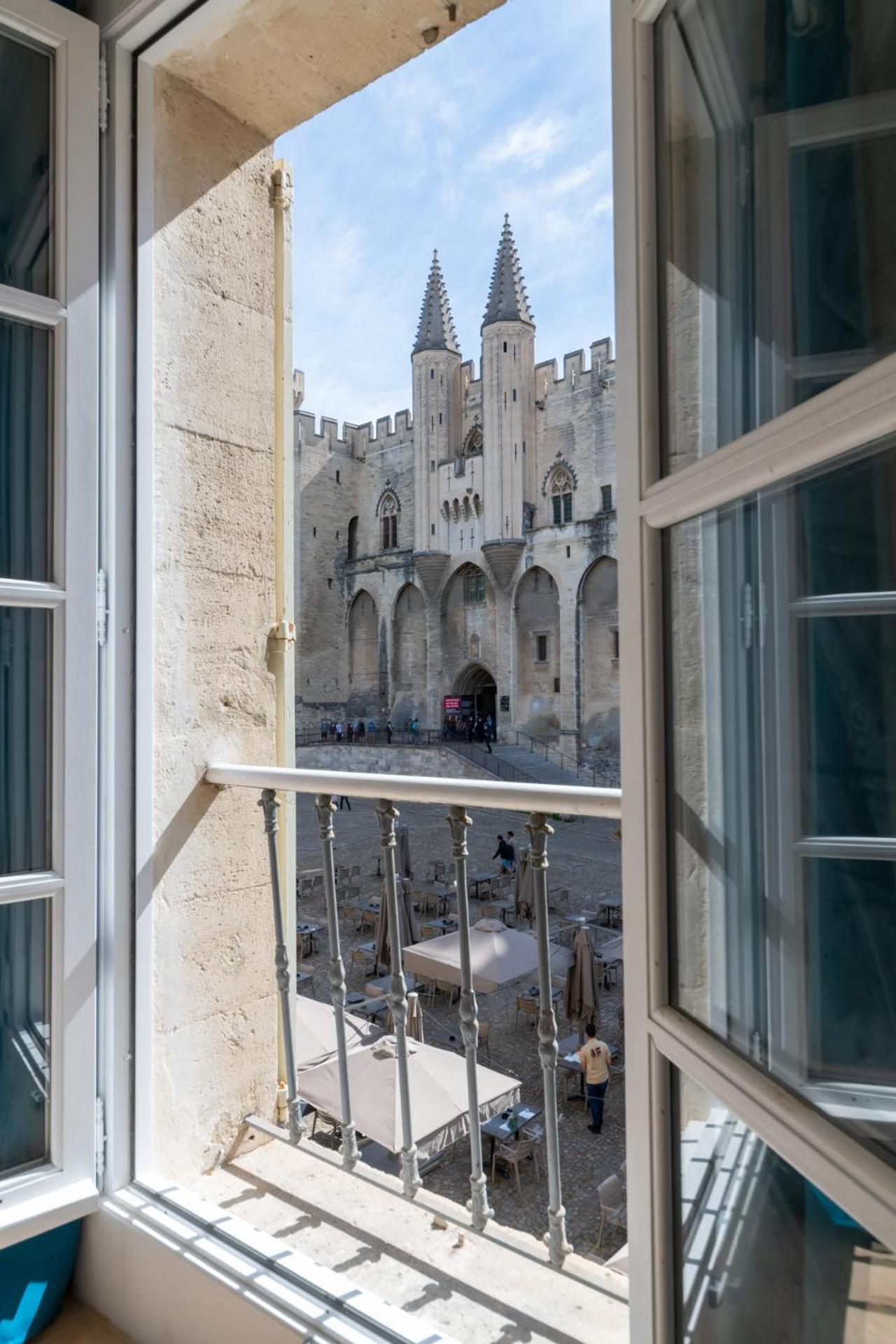 Bien D'Exception En Face Du Palais Des Papes Appartement Avignon Buitenkant foto