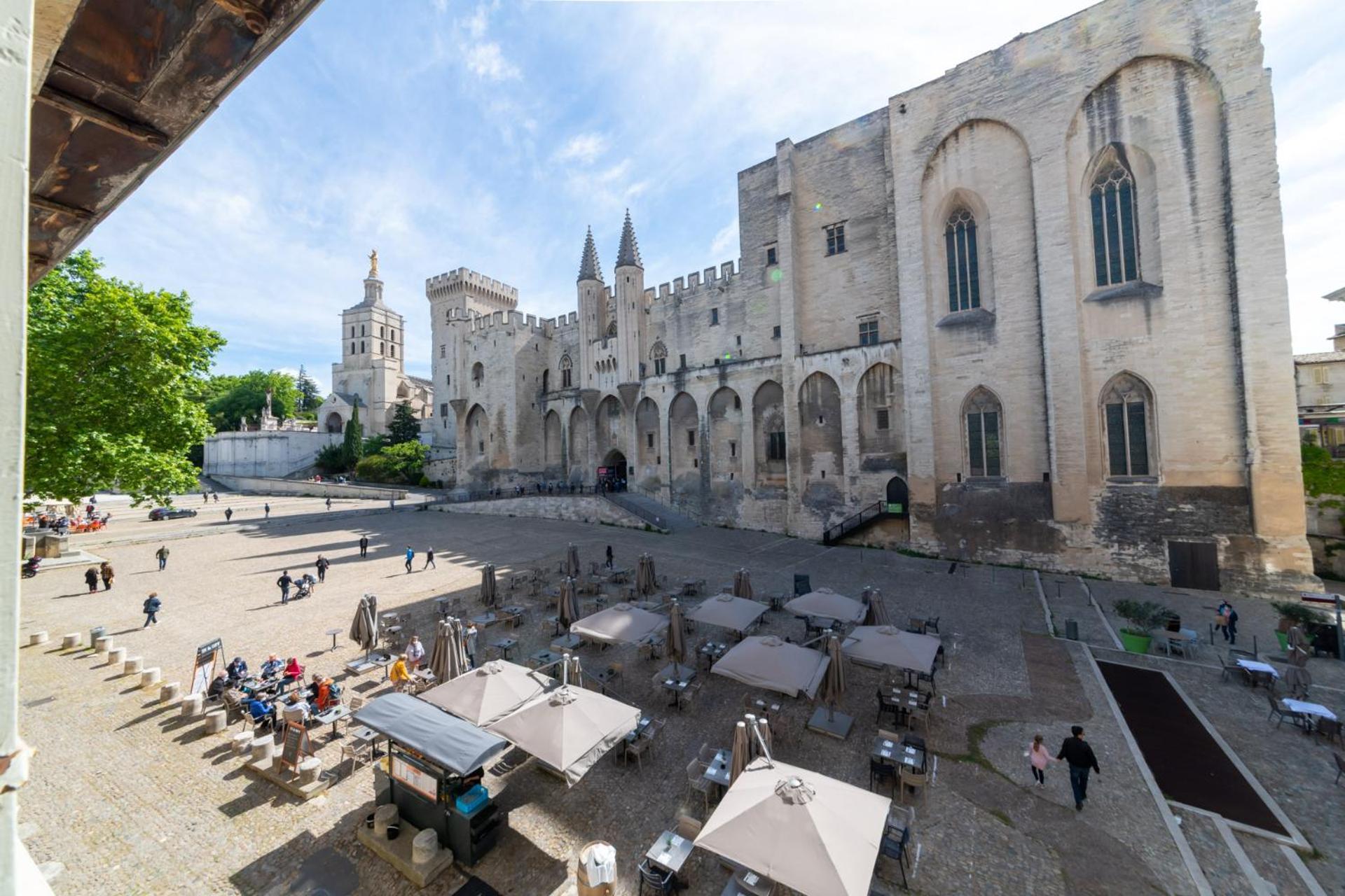 Bien D'Exception En Face Du Palais Des Papes Appartement Avignon Buitenkant foto