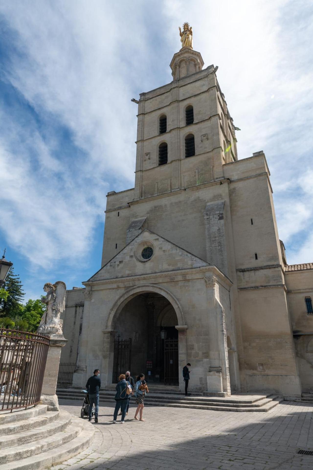 Bien D'Exception En Face Du Palais Des Papes Appartement Avignon Buitenkant foto
