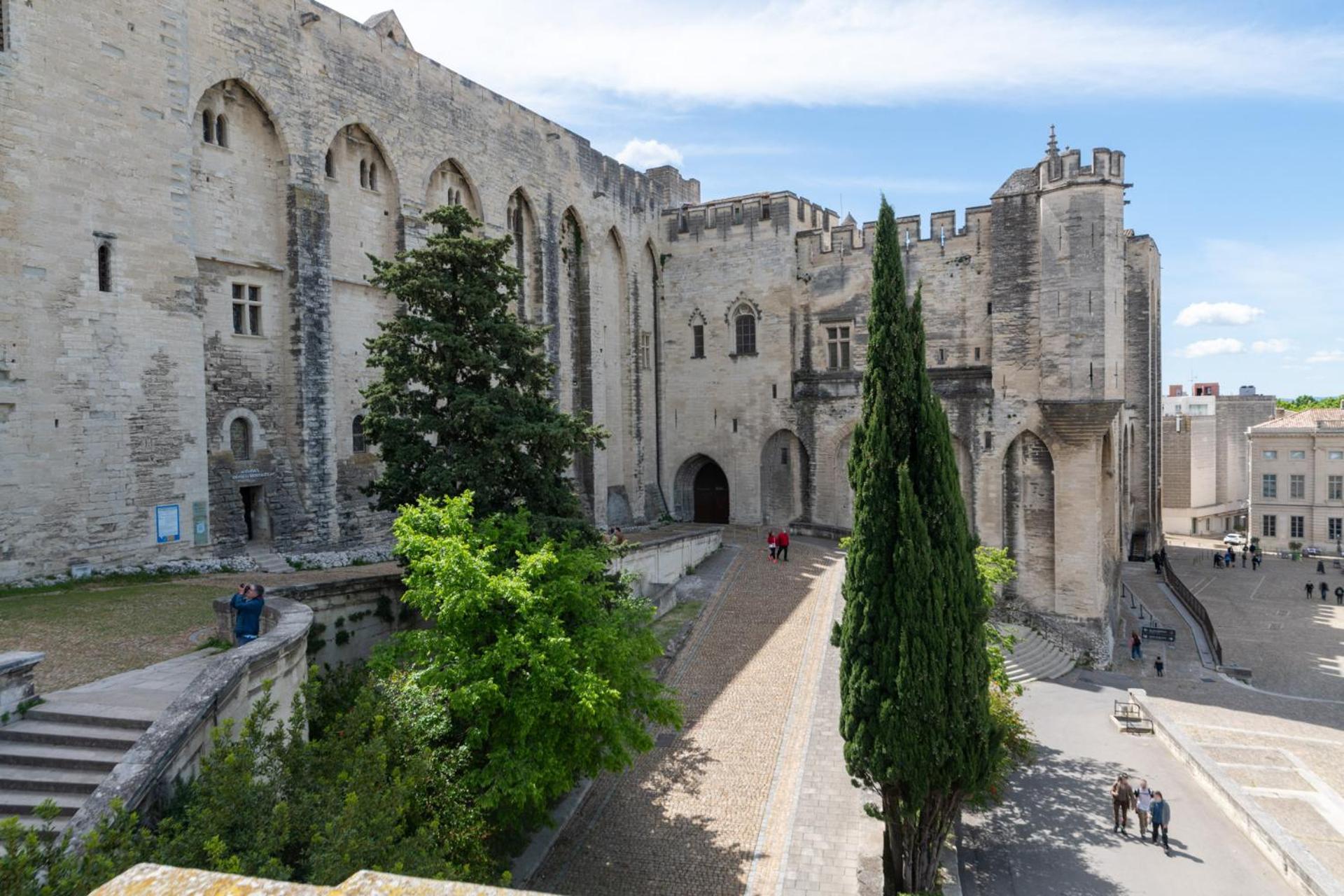 Bien D'Exception En Face Du Palais Des Papes Appartement Avignon Buitenkant foto